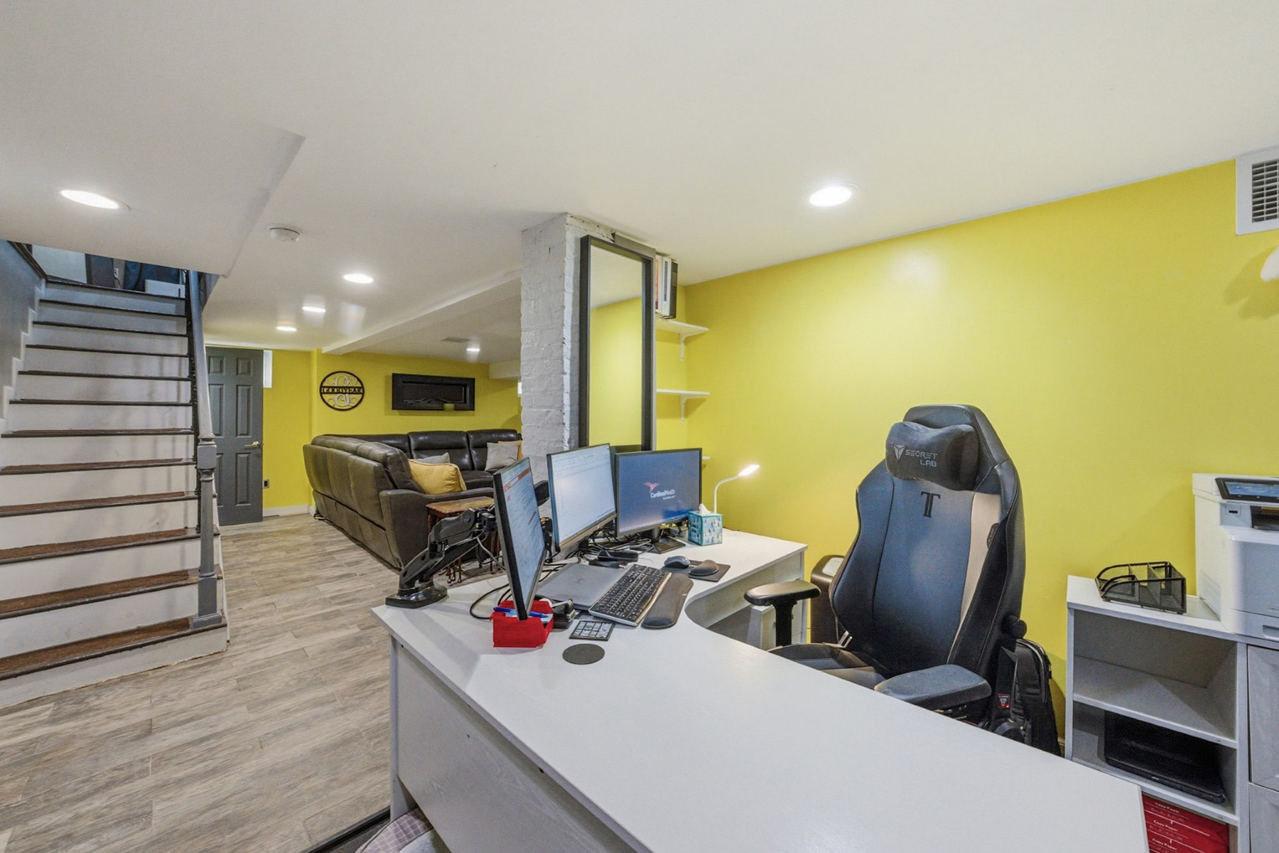 Fully Renovated Two Family Property - 物件實景
