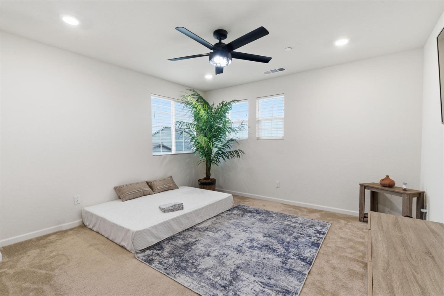 Manteca, California, 95337, United States, 4 Bedrooms Bedrooms, ,3 BathroomsBathrooms,Residential,For Sale,2001194