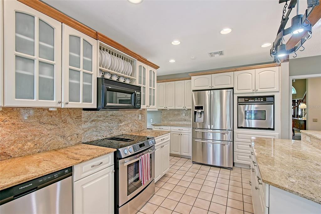 Sarasota, Florida, 34232, United States, 4 Bedrooms Bedrooms, ,4 BathroomsBathrooms,Residential,For Sale,1917042