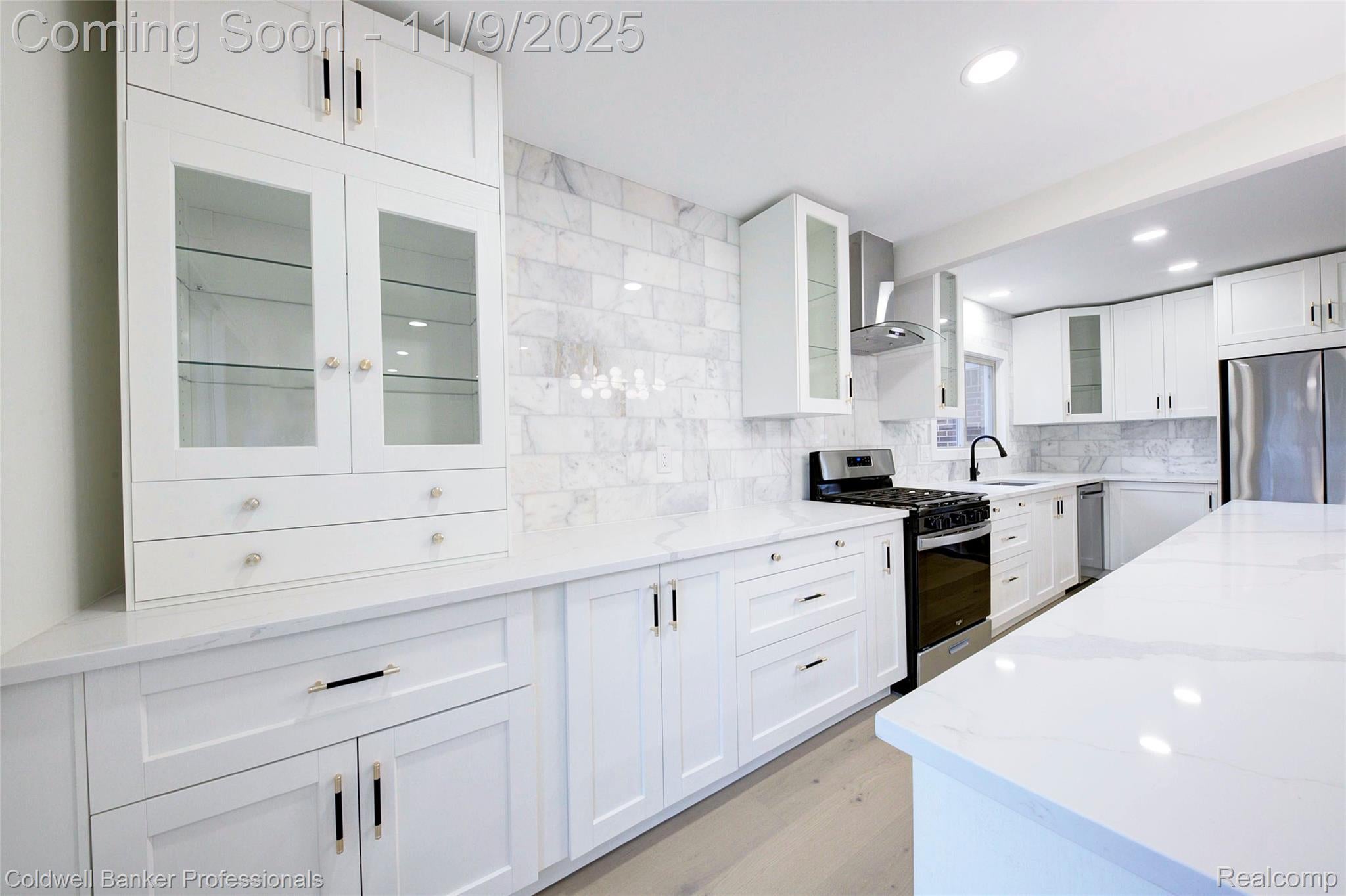 Troy, Michigan, 48085, United States, 4 Bedrooms Bedrooms, ,2 BathroomsBathrooms,Residential,For Sale,1989080