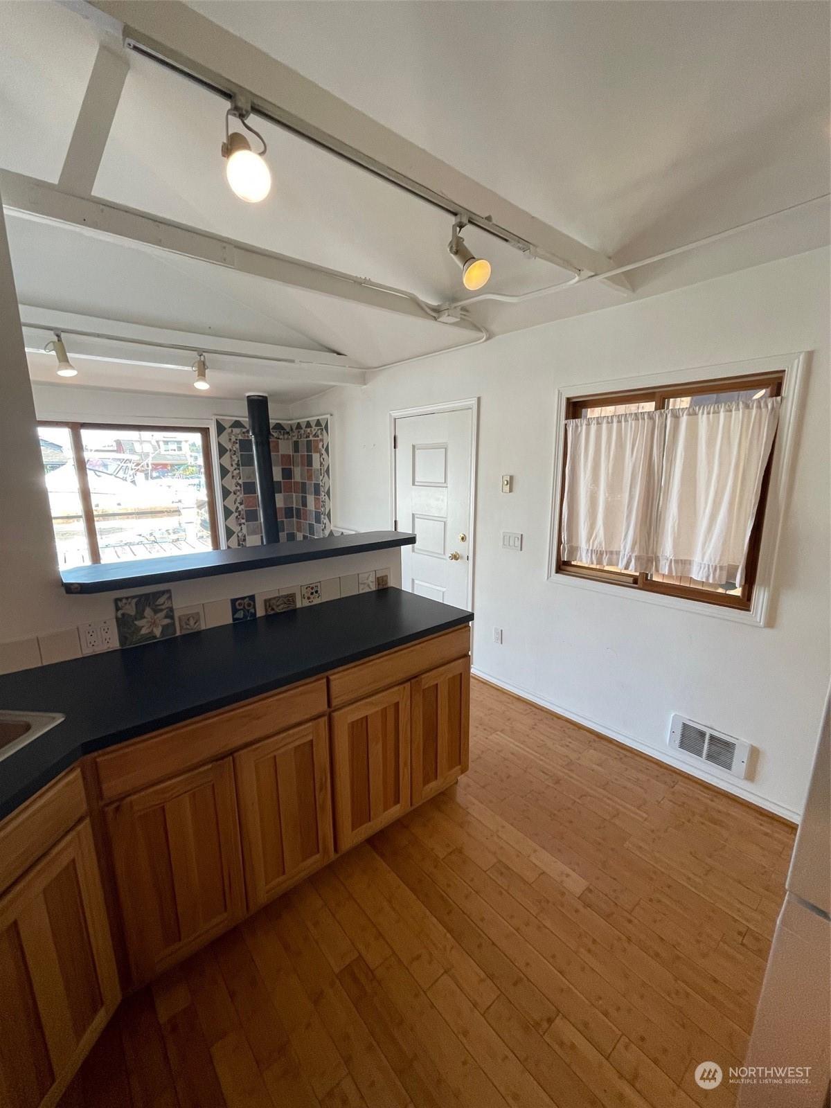 2420 WESTLAKE AVENUE N 5, SEATTLE, Washington, 98109, United States, 1 Bedroom Bedrooms, ,1 BathroomBathrooms,Residential,For Sale,2420 WESTLAKE AVENUE N 5,1619171