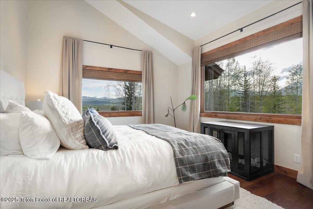 Jackson, Wyoming, 83001, United States, 5 Bedrooms Bedrooms, ,1 BathroomBathrooms,Residential,For Sale,1831130