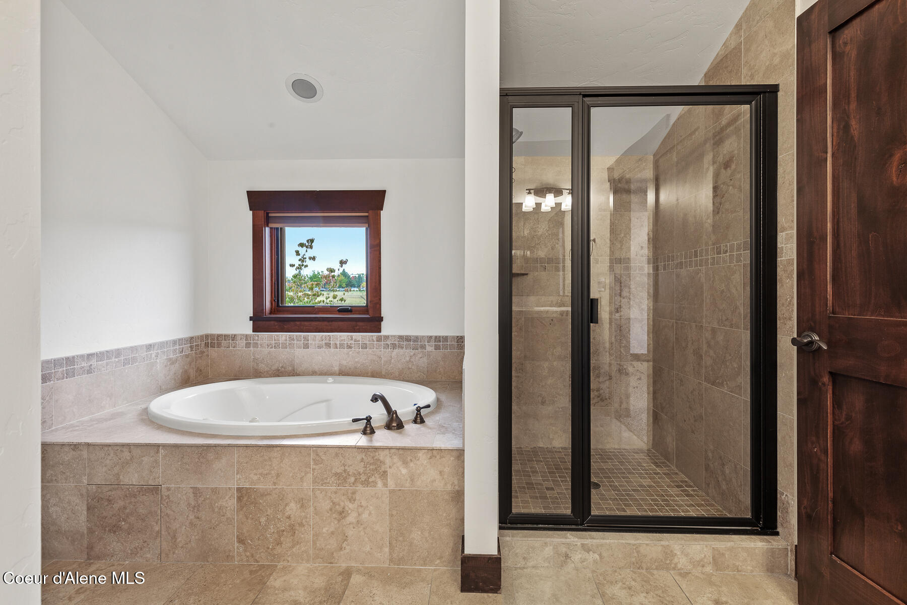 Coeur d'Alene, Idaho, 83814, United States, 4 Bedrooms Bedrooms, ,4 BathroomsBathrooms,Residential,For Sale,2012551