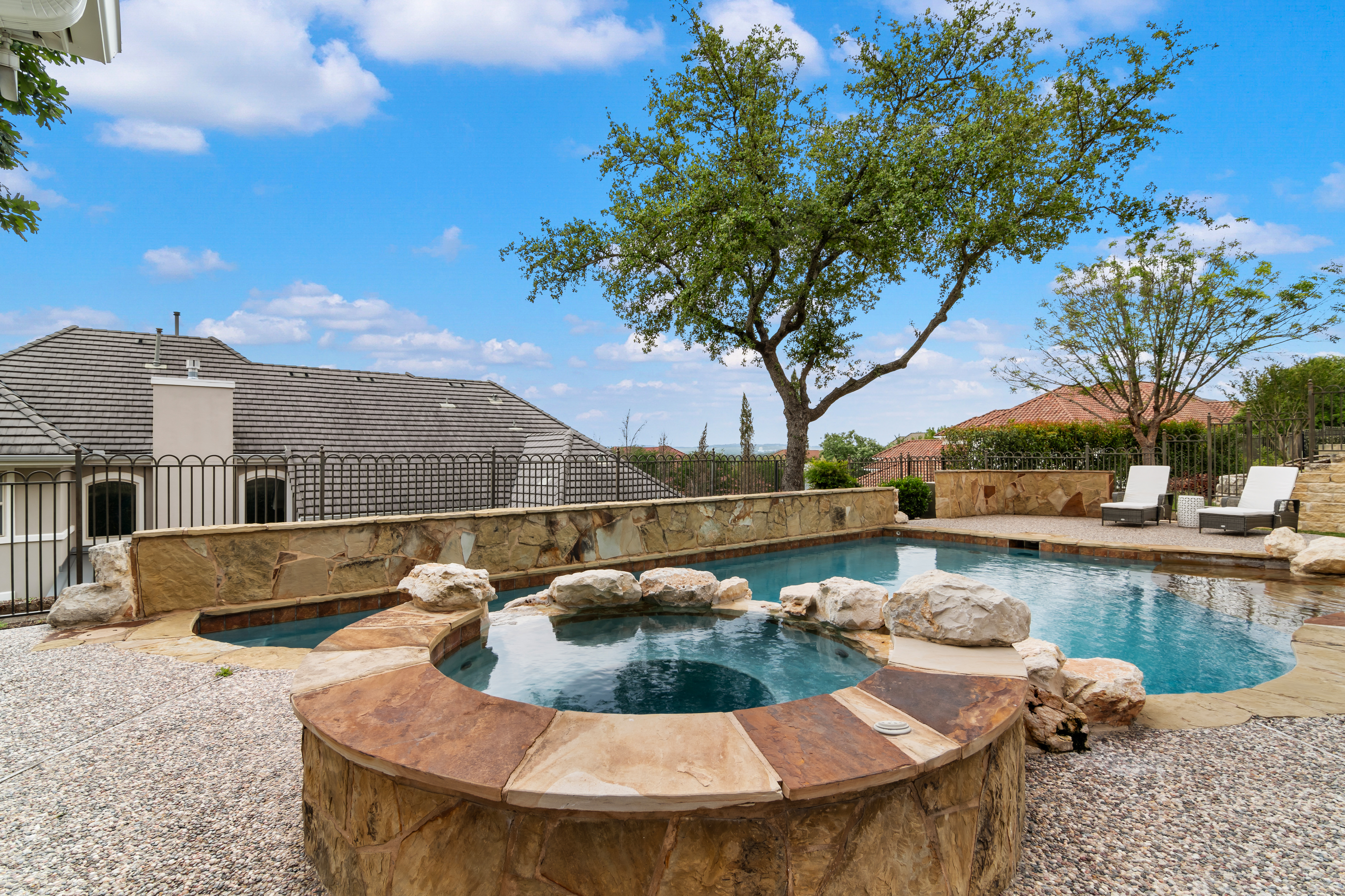  Elegant Mediterranean Retreat in The Dominion - 物件實景