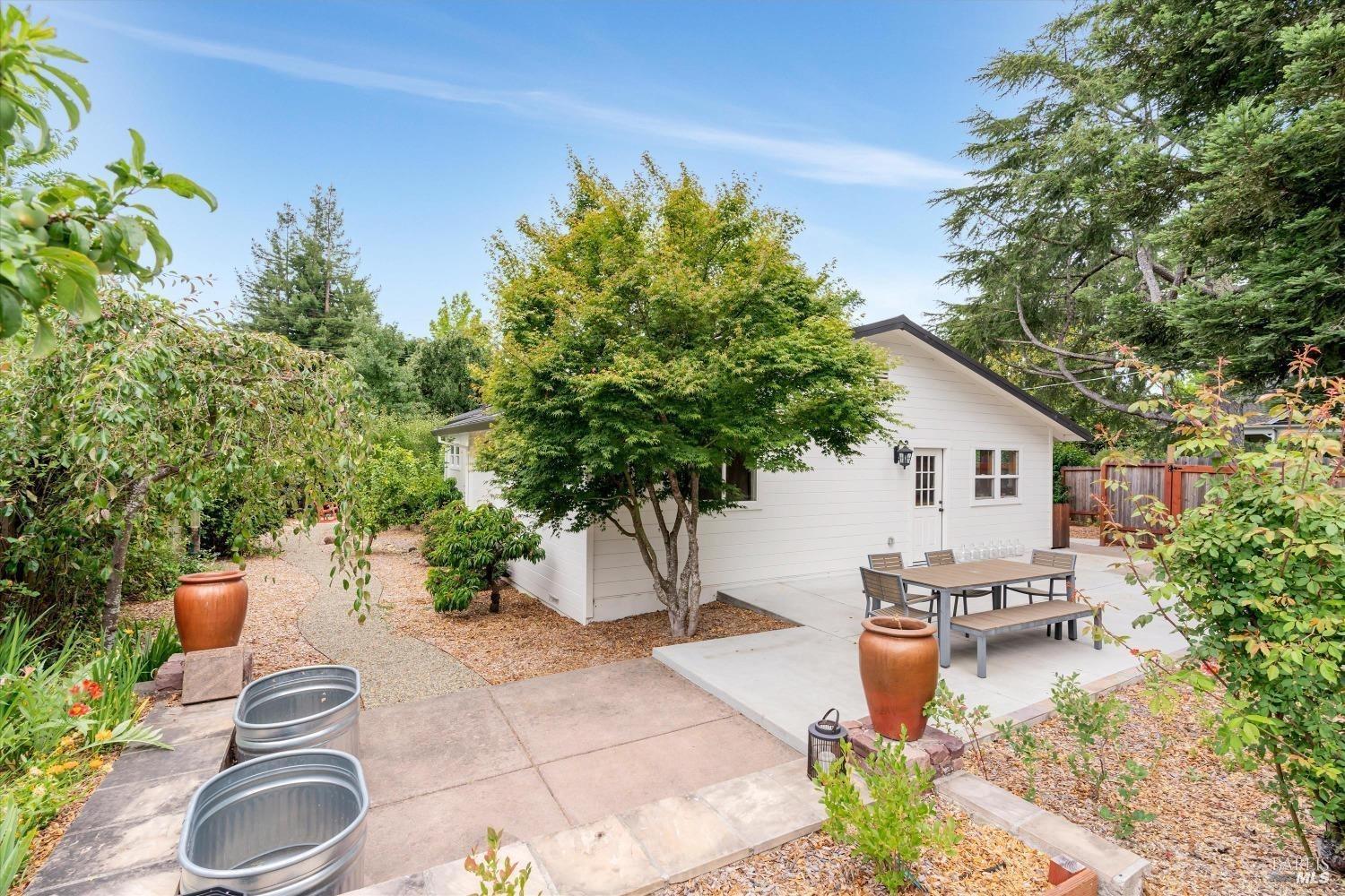 Graton, California, 95444, United States, 5 Bedrooms Bedrooms, ,3 BathroomsBathrooms,Residential,For Sale,1794474