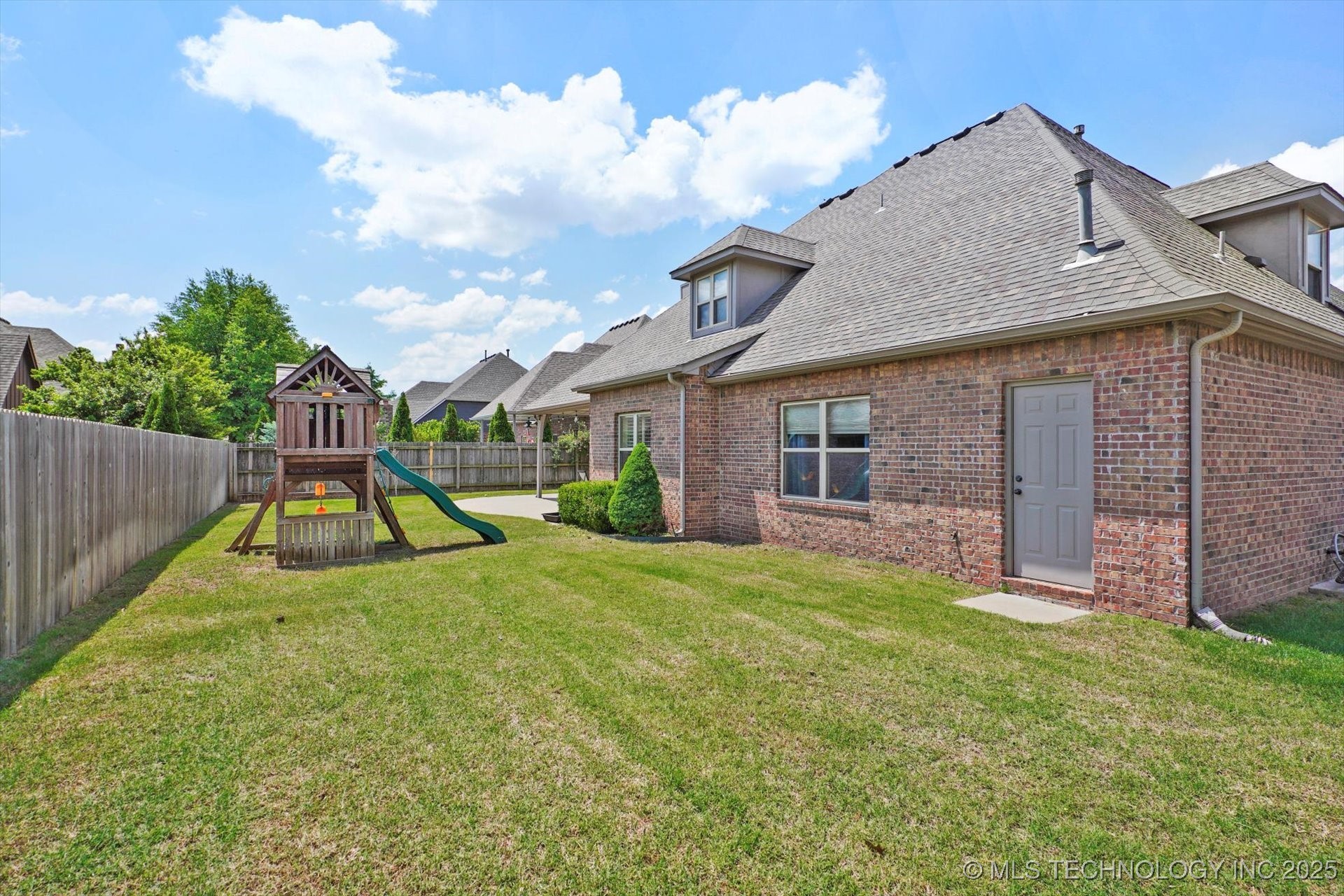 Bixby, Oklahoma, 74070, United States, 4 Bedrooms Bedrooms, ,5 BathroomsBathrooms,Residential,For Sale,1829148