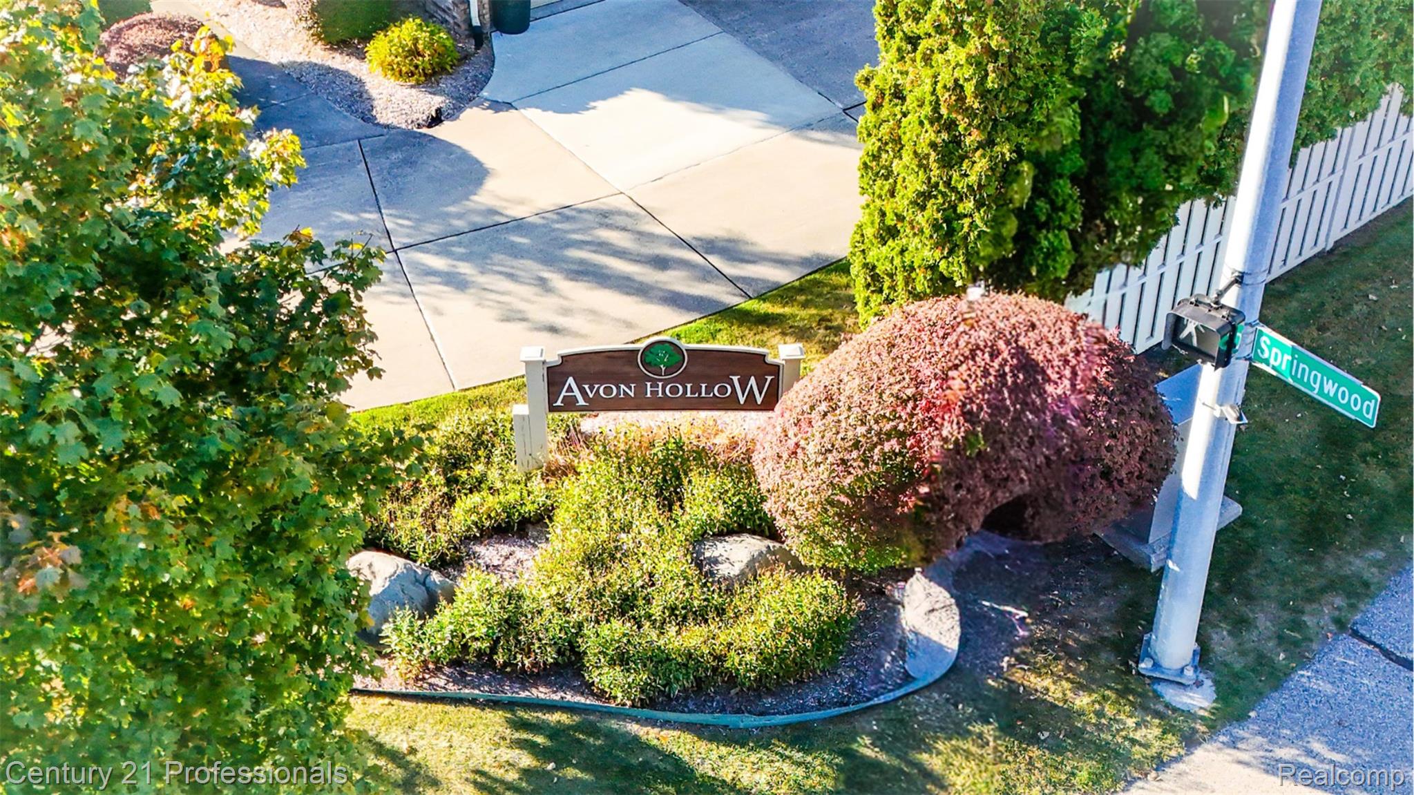 RochesterHills, Michigan, 48309, United States, 4 Bedrooms Bedrooms, ,4 BathroomsBathrooms,Residential,For Sale,1980404