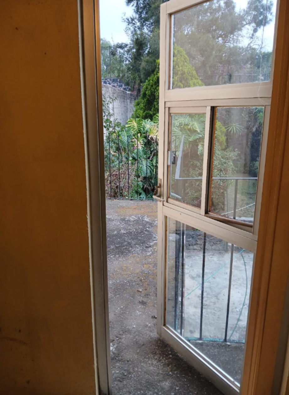 Coyoacán, Ciudad de México, 04700, Mexico, 5 Bedrooms Bedrooms, ,2 BathroomsBathrooms,Residential,For Sale,1849593