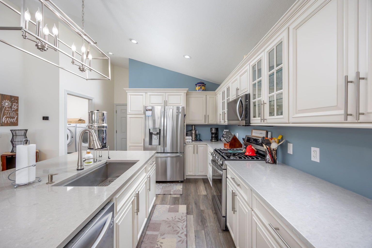 Canadian Lakes, Michigan, 49346, United States, 4 Bedrooms Bedrooms, ,3 BathroomsBathrooms,Residential,For Sale,1976401