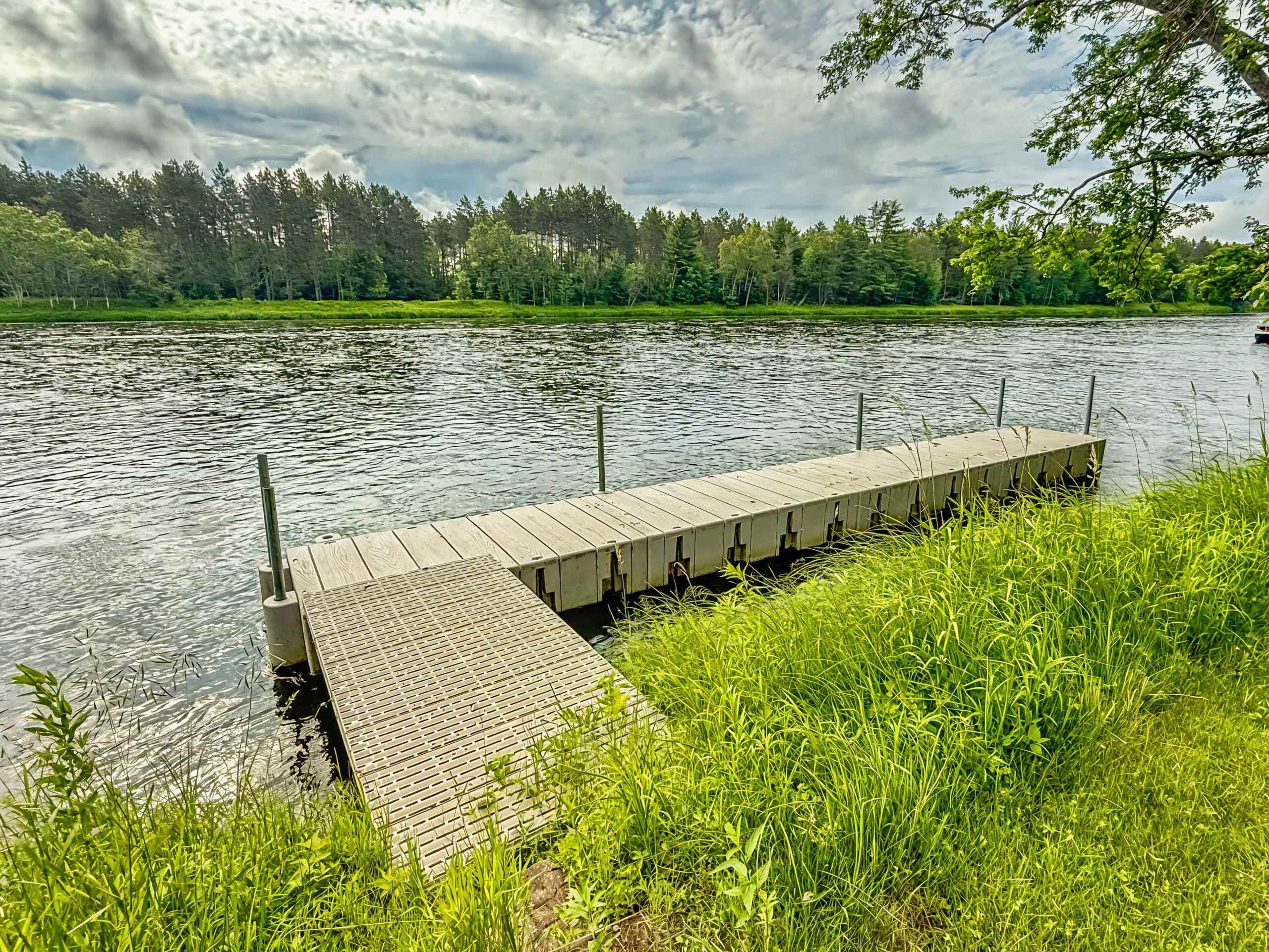 PEMBINE, Wisconsin, 54156, United States, 5 Bedrooms Bedrooms, ,4 BathroomsBathrooms,Residential,For Sale,1956450