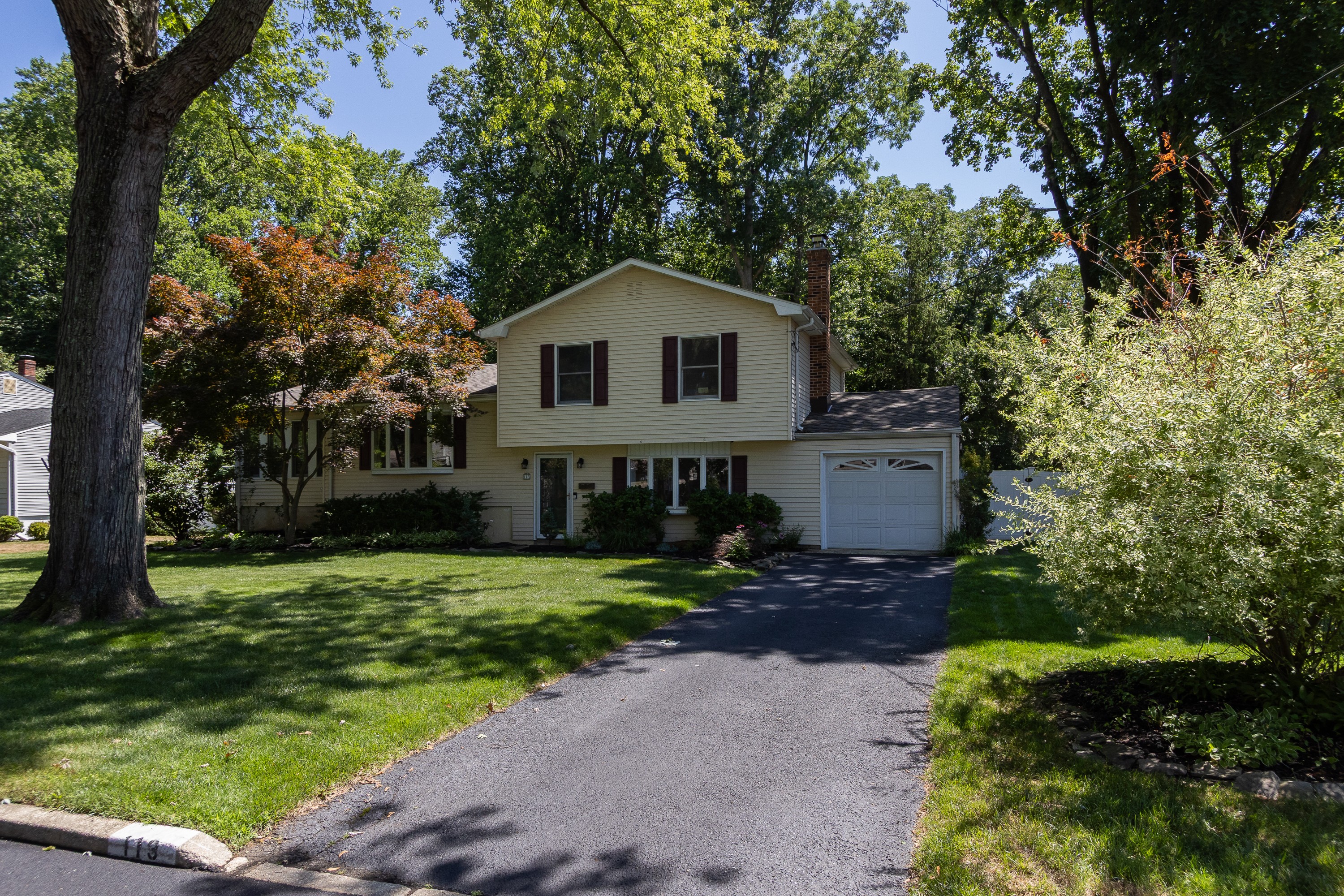  Lovingly maintained home in desirable Middletown neighborhood - 物件實景