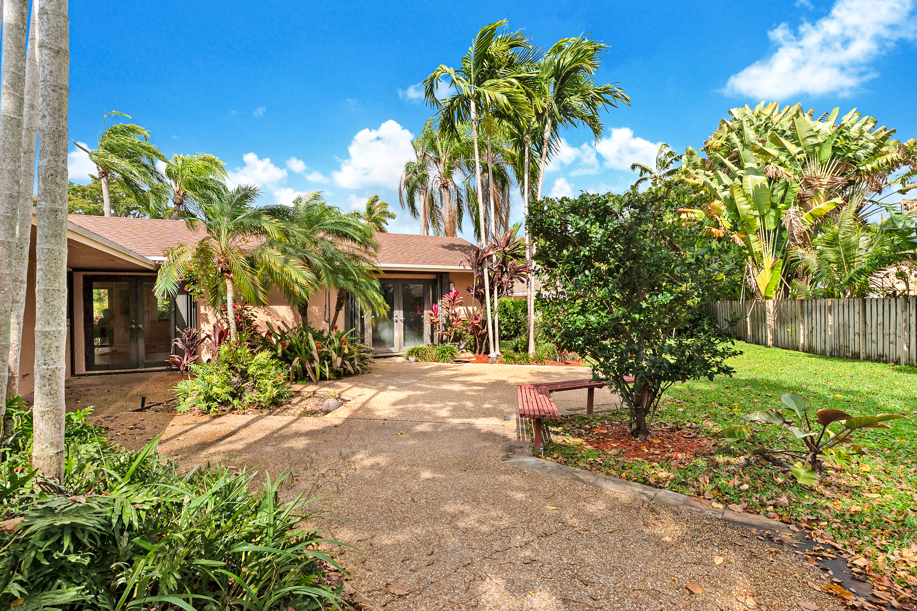  2011 NE 211th Ter, Miami, FL, 33179 - 物件實景