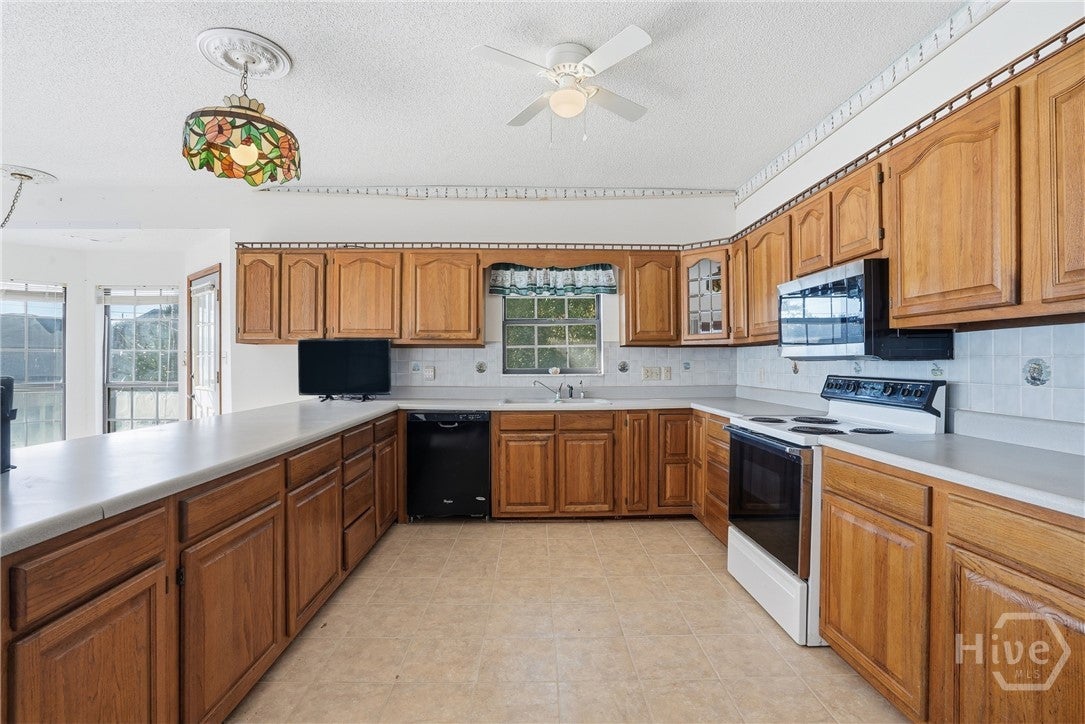 Tybee Island, Georgia, 31328, United States, 3 Bedrooms Bedrooms, ,2 BathroomsBathrooms,Residential,For Sale,1989165