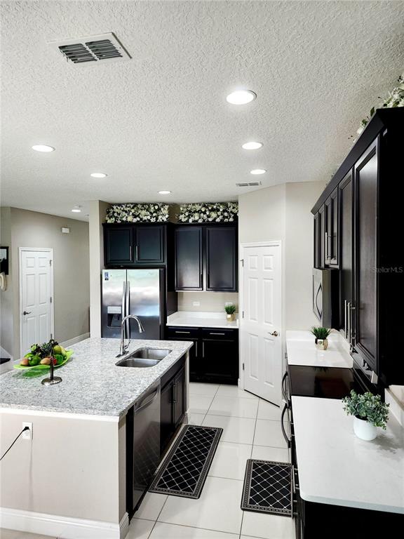 Winter Garden, Florida, 34787, United States, 5 Bedrooms Bedrooms, ,4 BathroomsBathrooms,Residential,For Sale,1868567