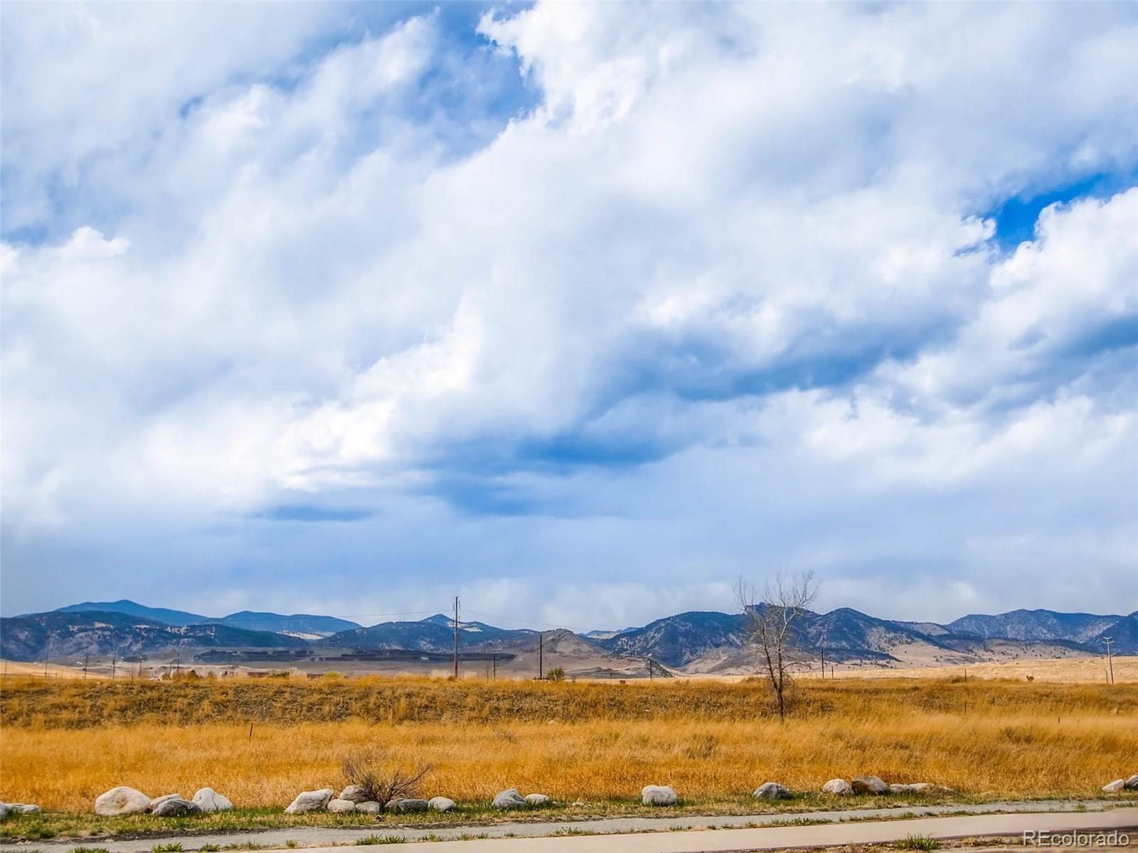 Arvada, Colorado, 80007, United States, 3 Bedrooms Bedrooms, ,3 BathroomsBathrooms,Residential,For Sale,1993132