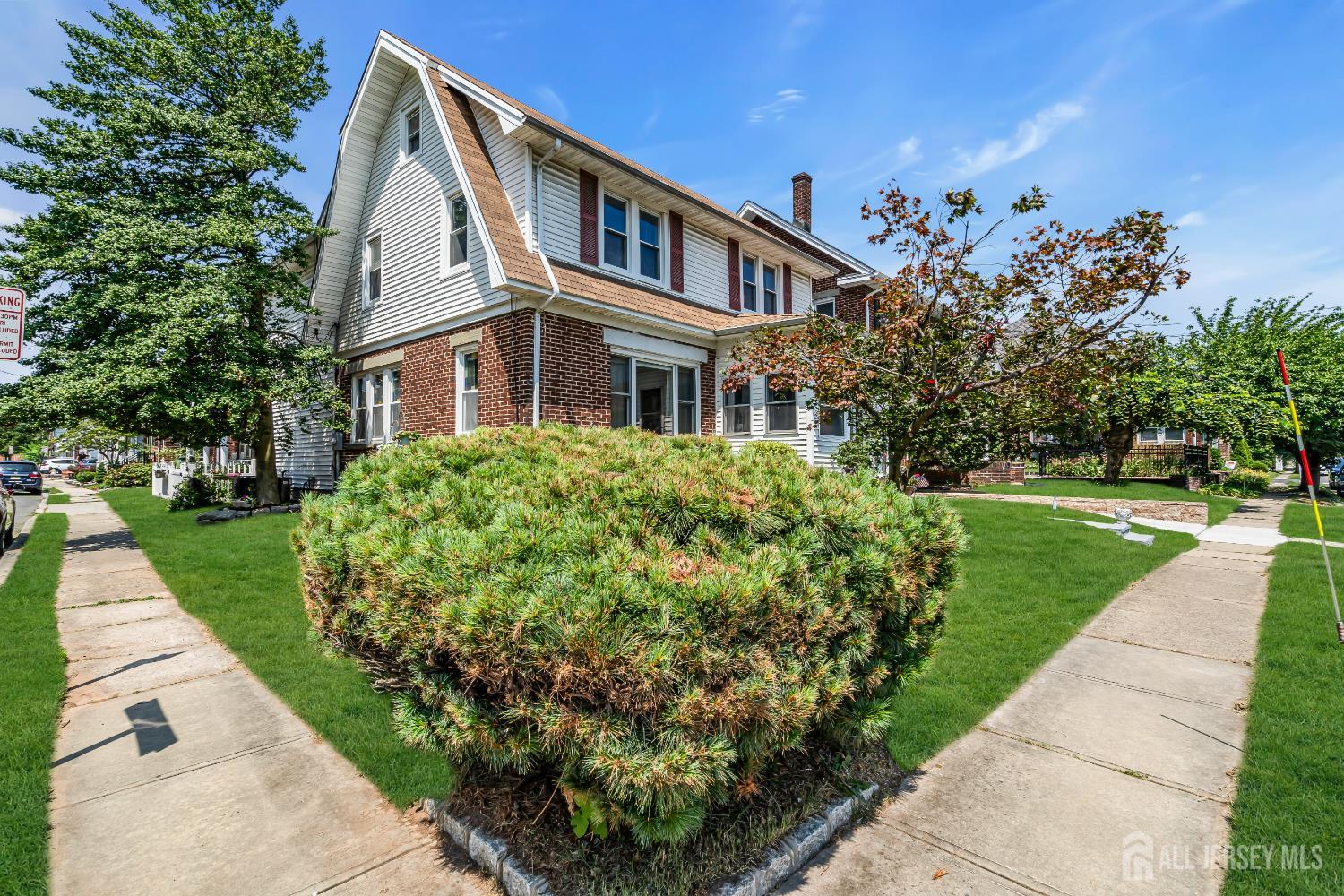 Woodbridge Proper, New Jersey, 07095, United States, 5 Bedrooms Bedrooms, ,2 BathroomsBathrooms,Residential,For Sale,1906051