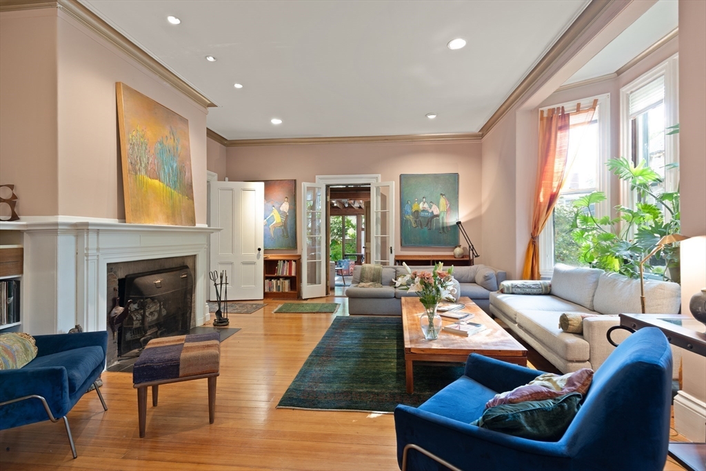 Cambridge, Massachusetts, 02138, United States, 5 Bedrooms Bedrooms, ,5 BathroomsBathrooms,Residential,For Sale,1908267