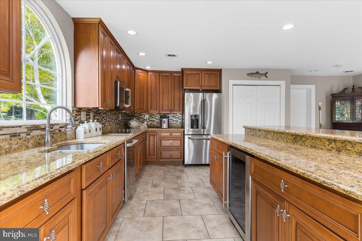 PASADENA, Maryland, 21122, United States, 4 Bedrooms Bedrooms, ,4 BathroomsBathrooms,Residential,For Sale,1979207