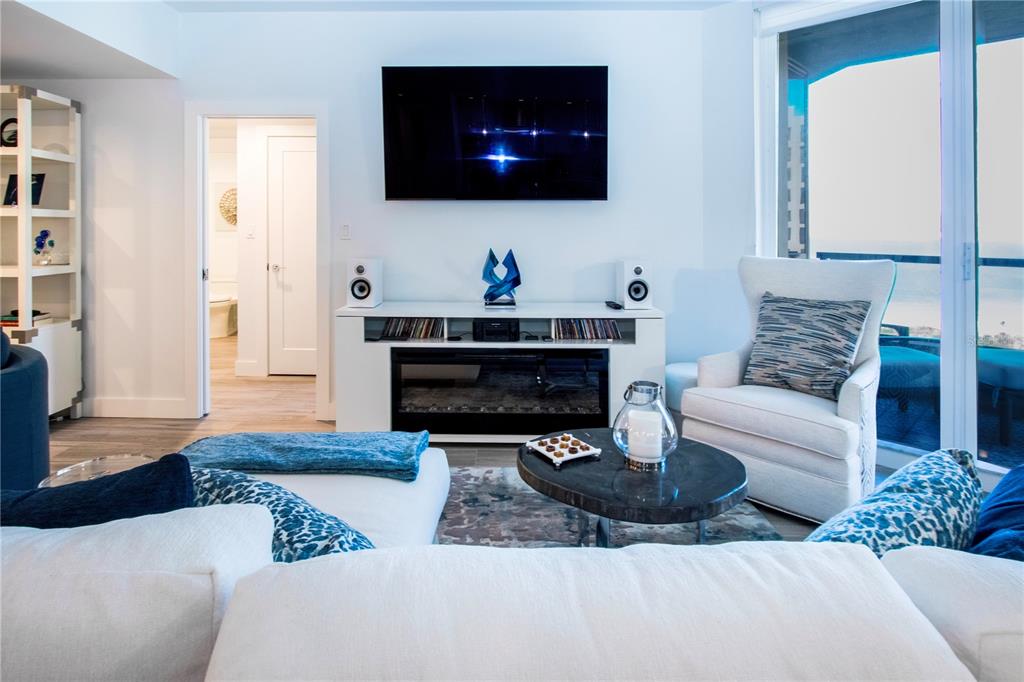 Longboat Key, Florida, 34228, United States, 2 Bedrooms Bedrooms, ,2 BathroomsBathrooms,Residential,For Sale,1993516