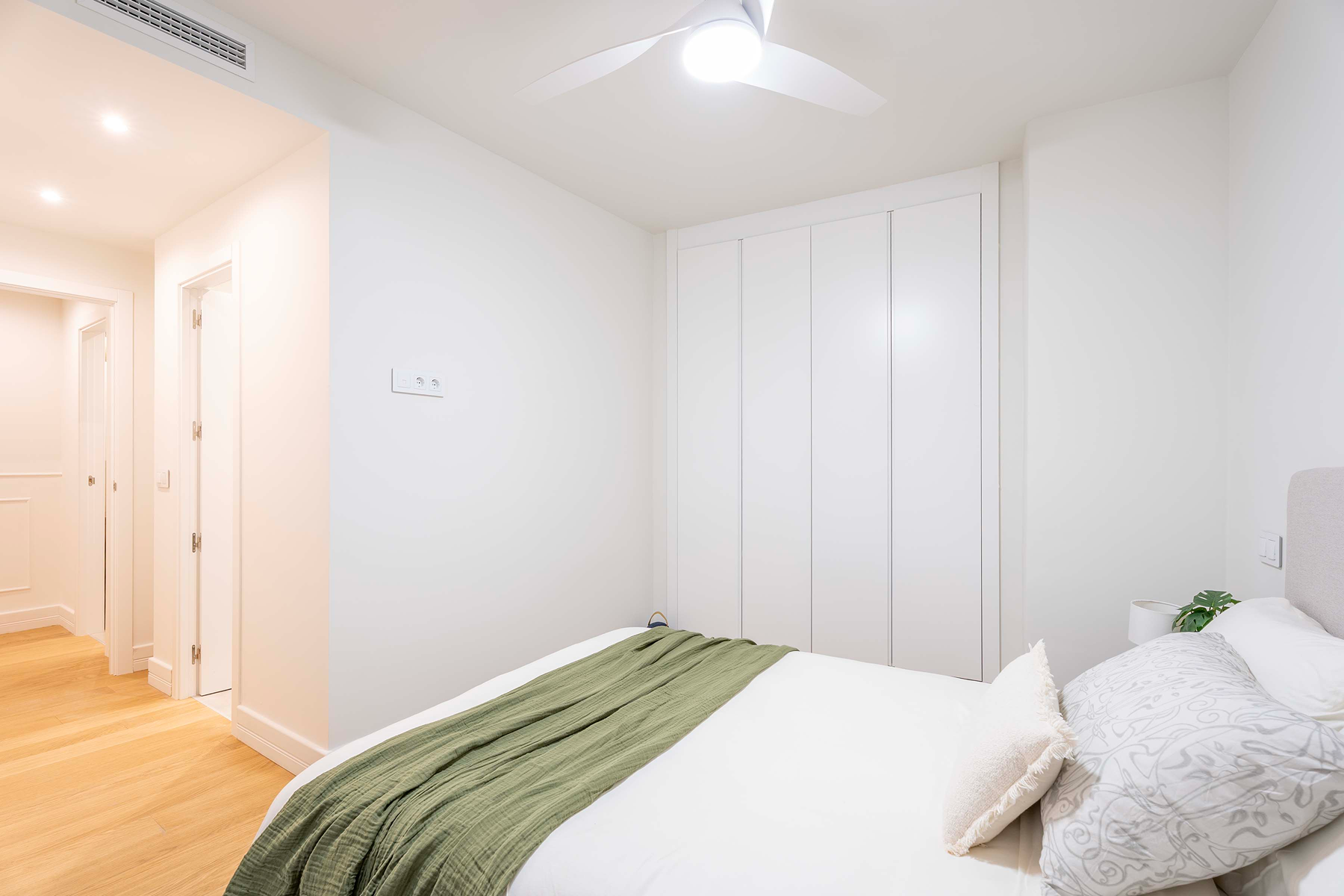  Renovated flat with 3 bedrooms, 4 bathrooms, and garage - 物件實景