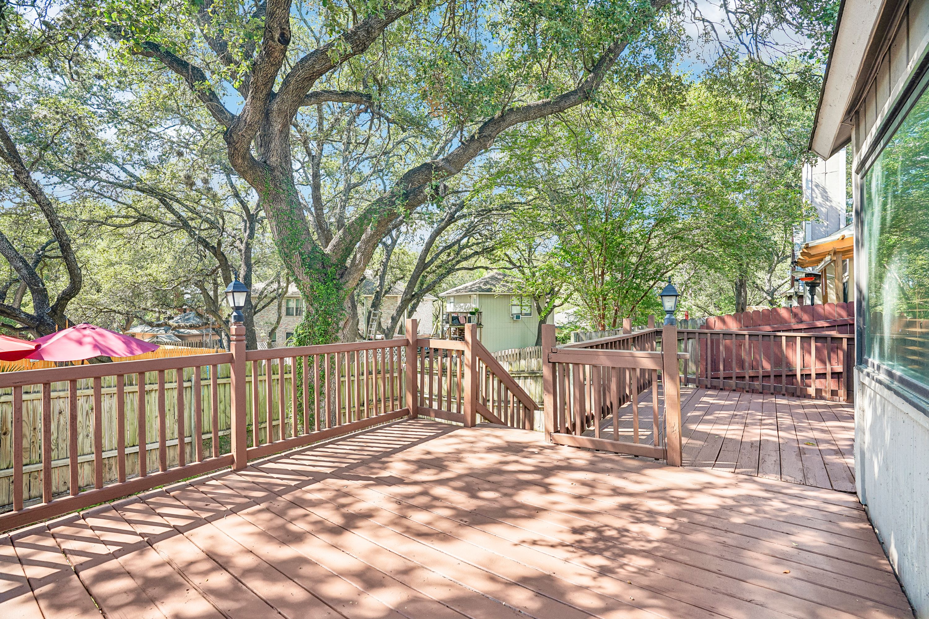  One-Story Charm in Hidden Oaks - 物件實景