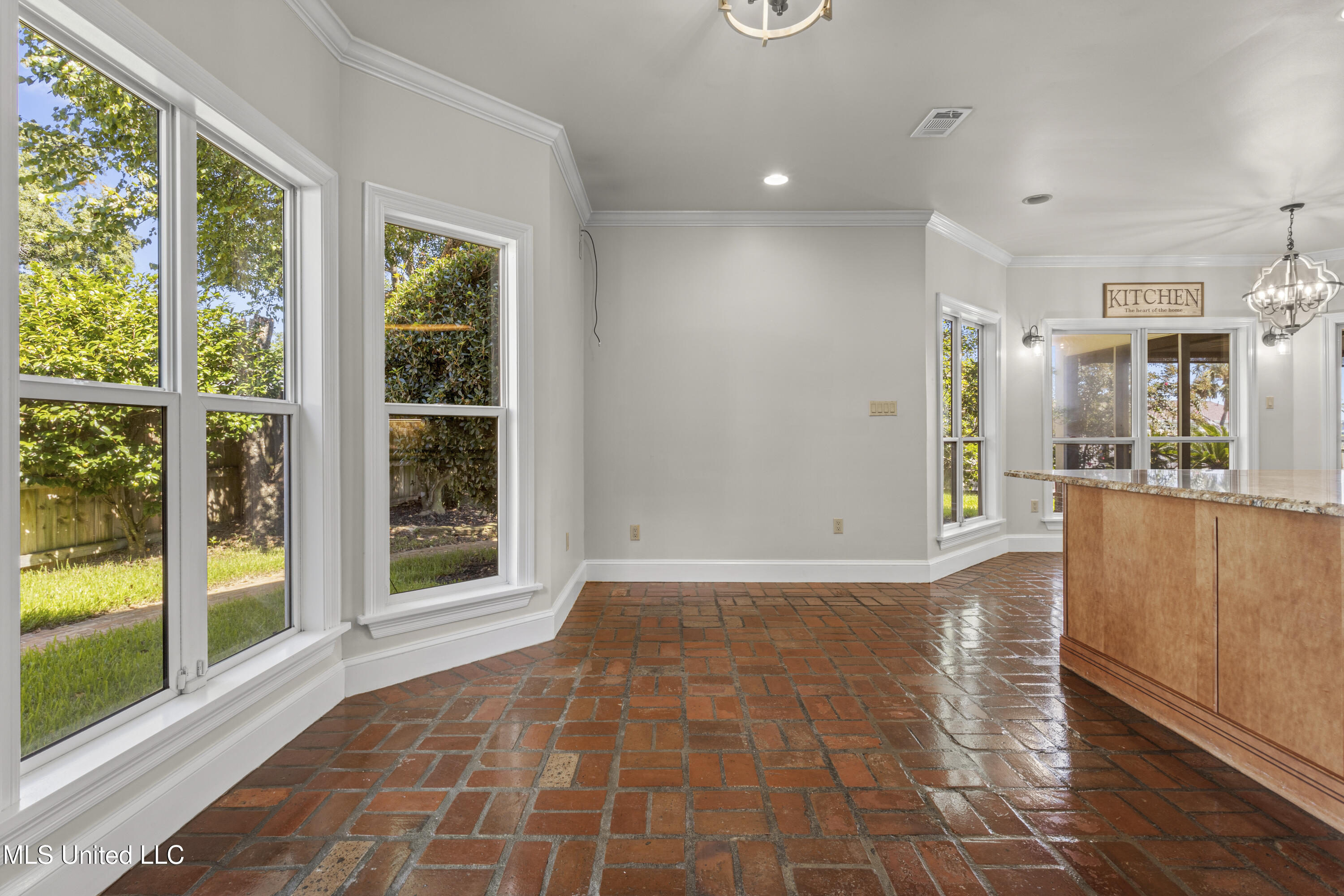 Biloxi, Mississippi, 39531, United States, 4 Bedrooms Bedrooms, ,3 BathroomsBathrooms,Residential,For Sale,1908803