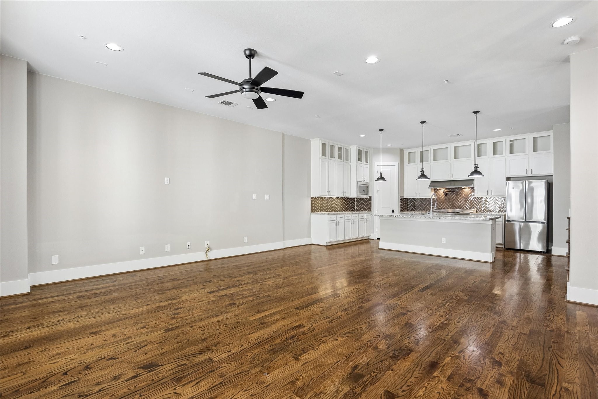  912 Yale Street B - 物件實景