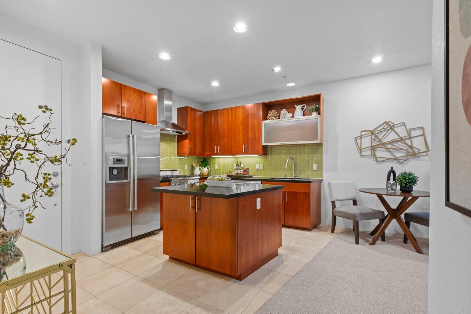 Sacramento, California, 95811, United States, 2 Bedrooms Bedrooms, ,2 BathroomsBathrooms,Residential,For Sale,1942106