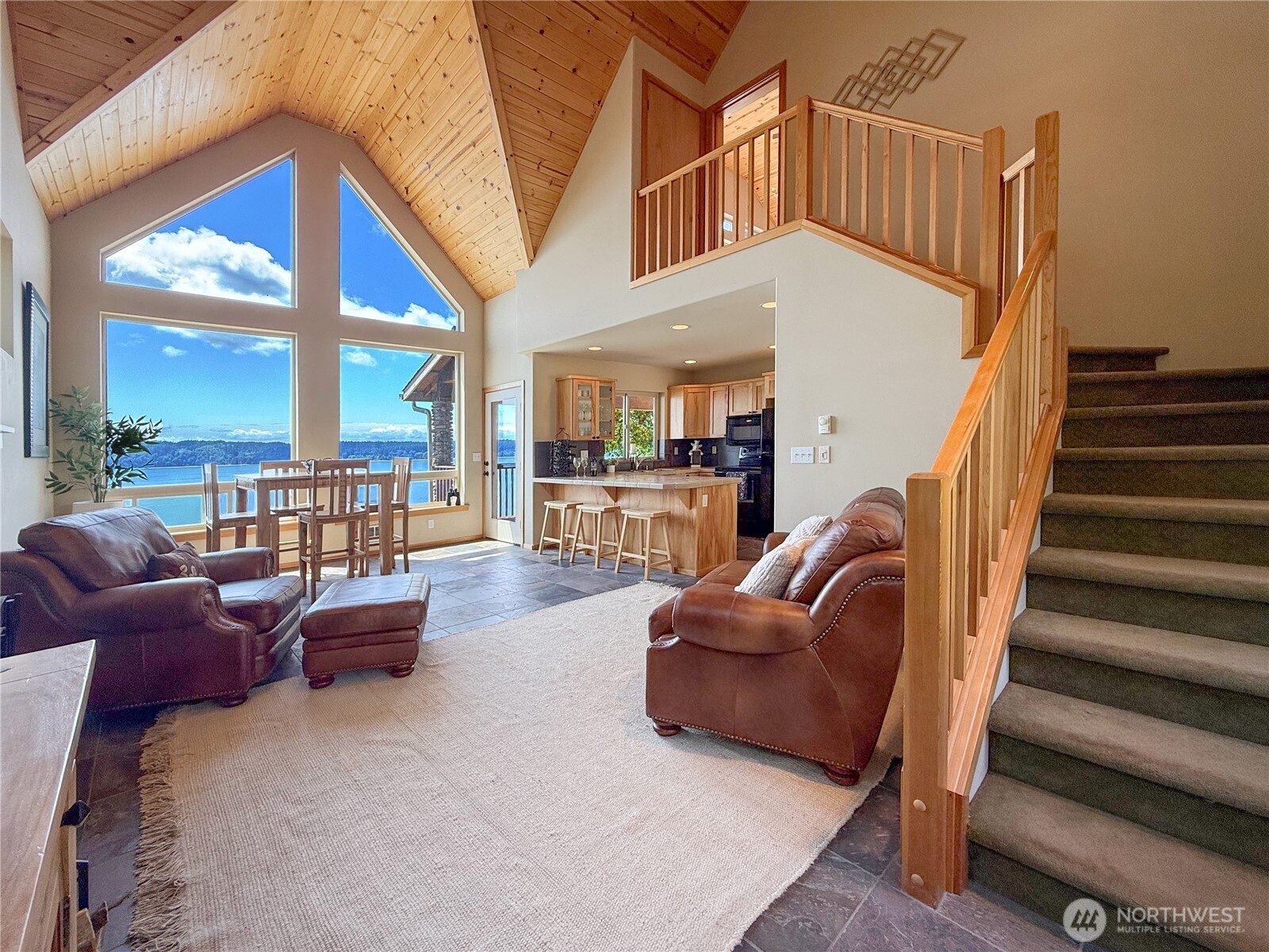 Everett, Washington, 98206, United States, 2 Bedrooms Bedrooms, ,1 BathroomBathrooms,Residential,For Sale,1982450