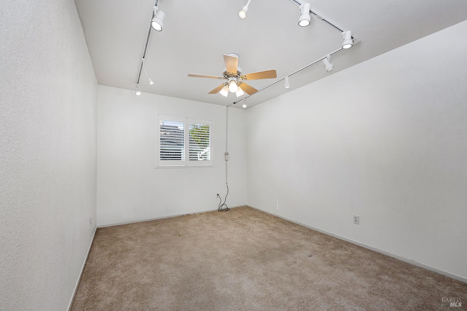 Graton, California, 95444, United States, 3 Bedrooms Bedrooms, ,2 BathroomsBathrooms,Residential,For Sale,1994914