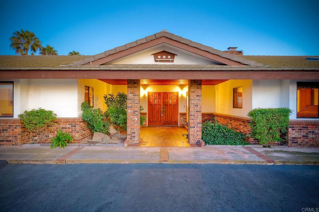 576 Camino De La Cima, San Marcos, California, 92078, United States, 5 Bedrooms Bedrooms, ,4 BathroomsBathrooms,Residential,For Sale,576 Camino De La Cima,1622114