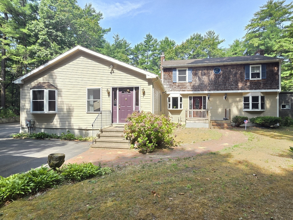 Halifax, Massachusetts, 02338, United States, 3 Bedrooms Bedrooms, ,4 BathroomsBathrooms,Residential,For Sale,1896285