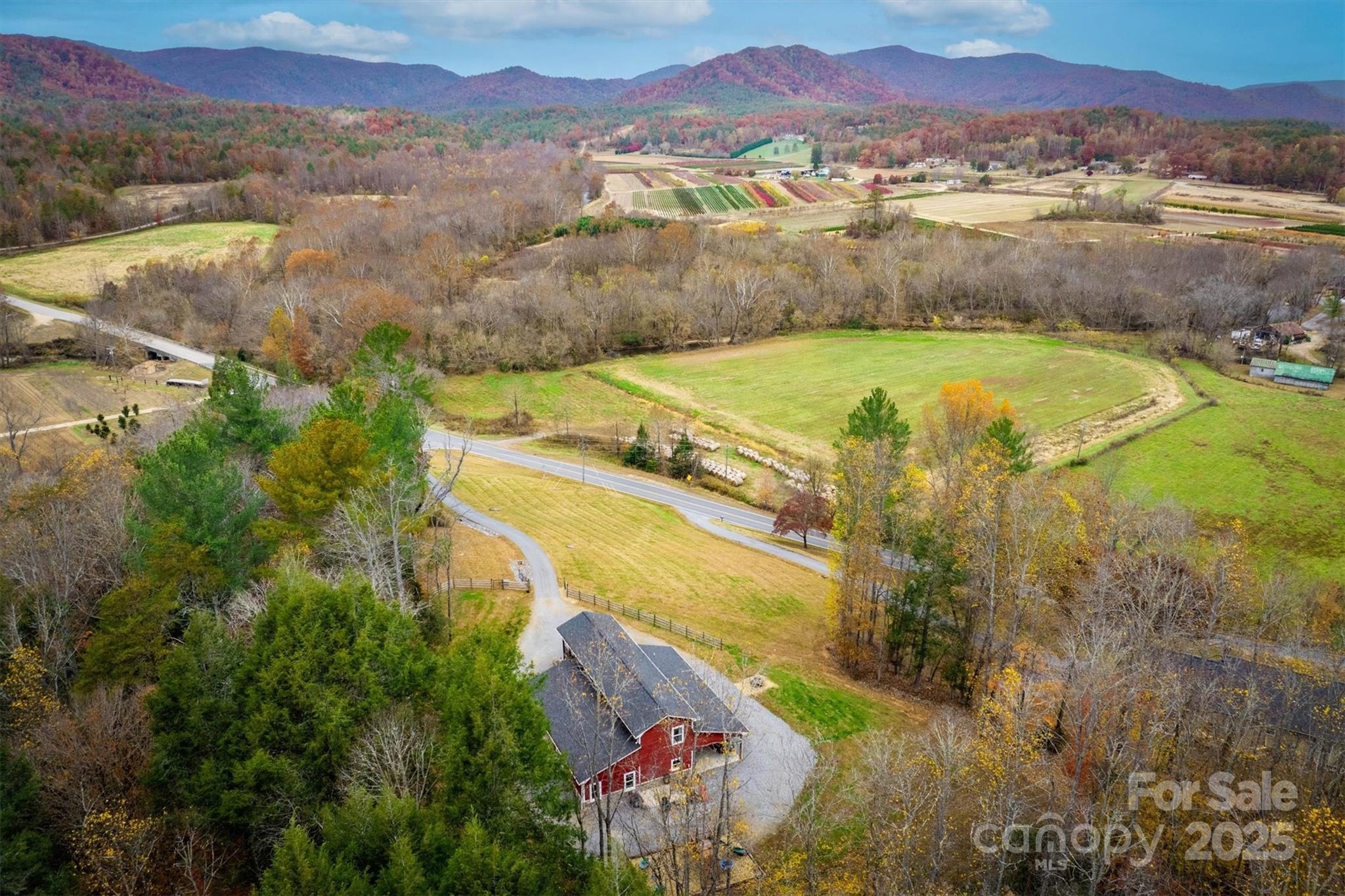 Lenoir, North Carolina, 28645, United States, 3 Bedrooms Bedrooms, ,3 BathroomsBathrooms,Residential,For Sale,1992065