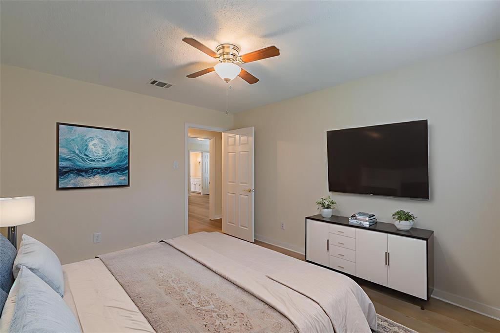 Bedford, Texas, 76021, United States, 3 Bedrooms Bedrooms, ,2 BathroomsBathrooms,Residential,For Sale,1942706