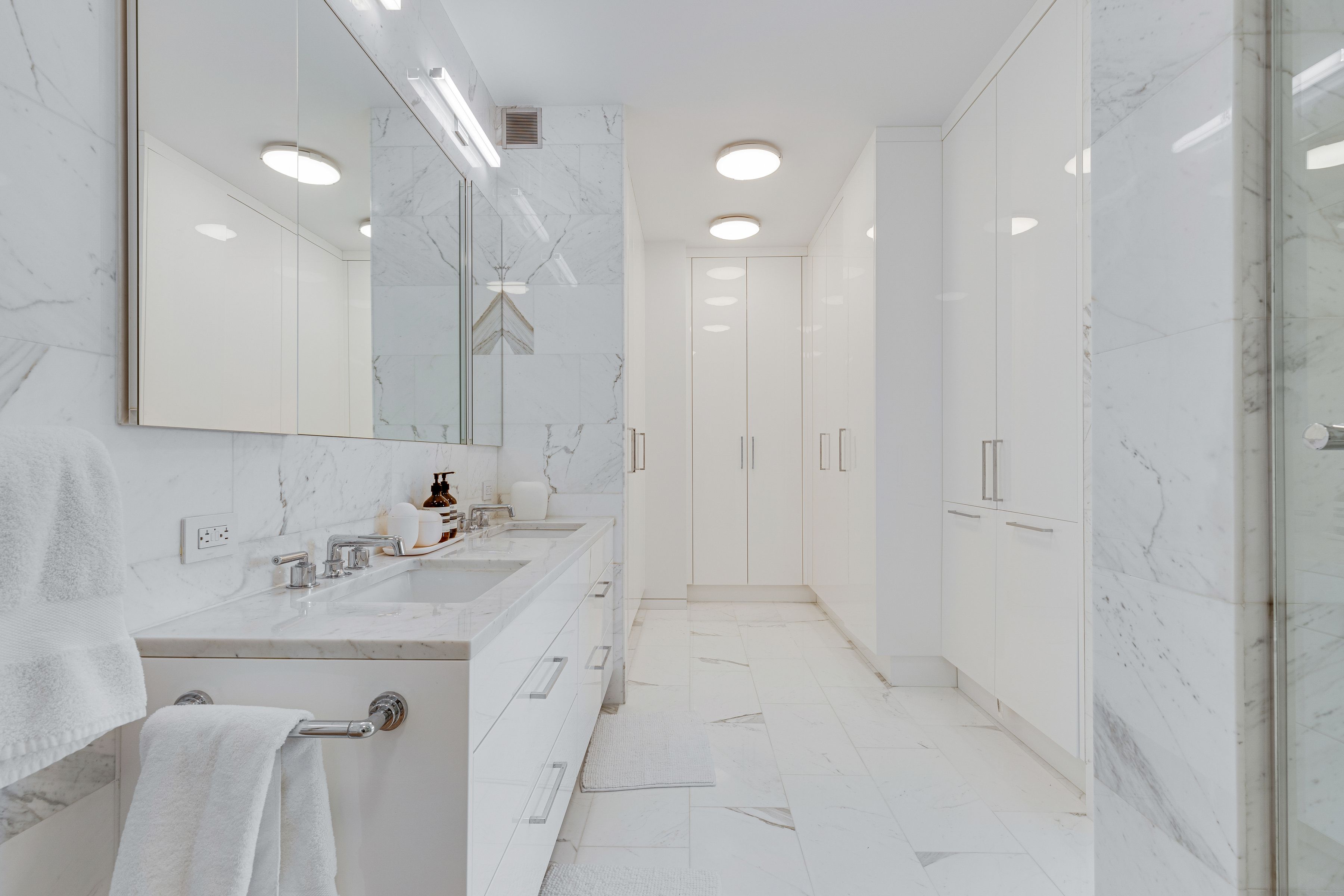  188 East 64th Street, 2501 - 物件實景