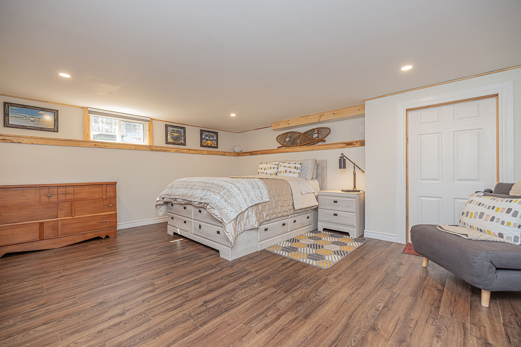  Immaculate Pineridge Bungalow - 物件實景