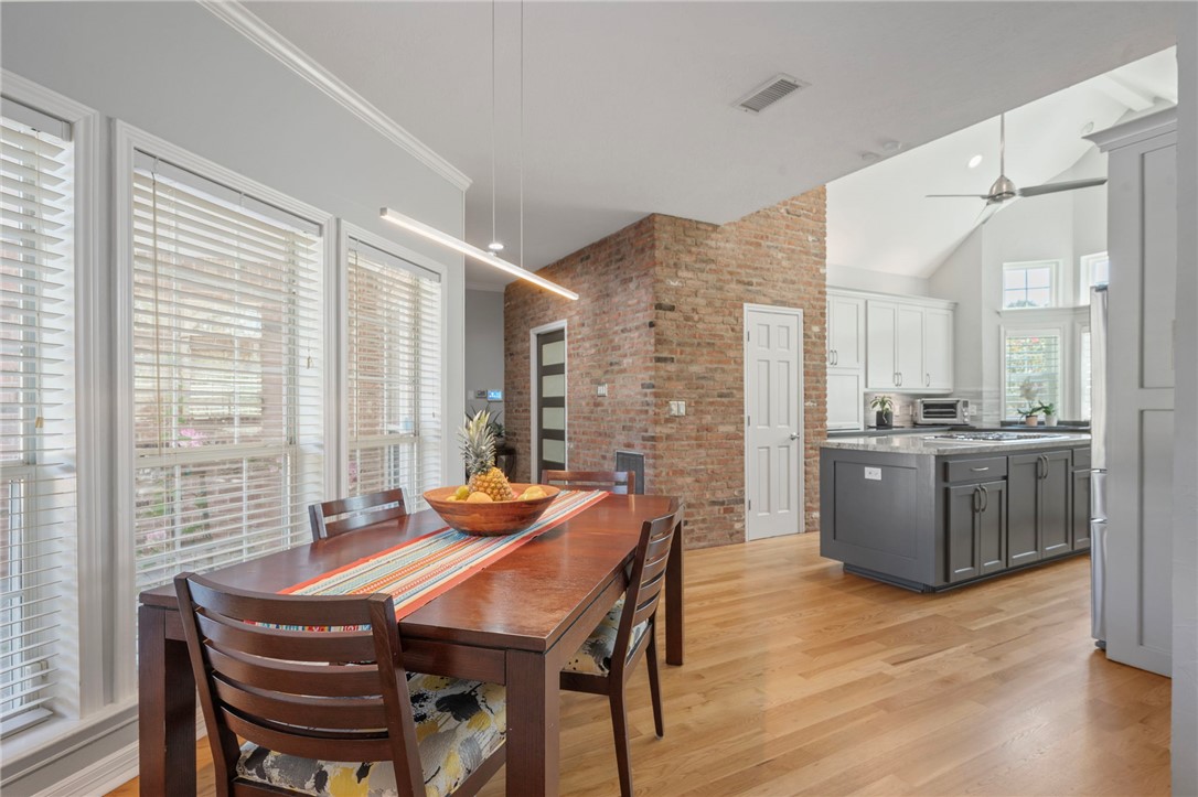 College Station, Texas, 77845, United States, 4 Bedrooms Bedrooms, ,4 BathroomsBathrooms,Residential,For Sale,1935327