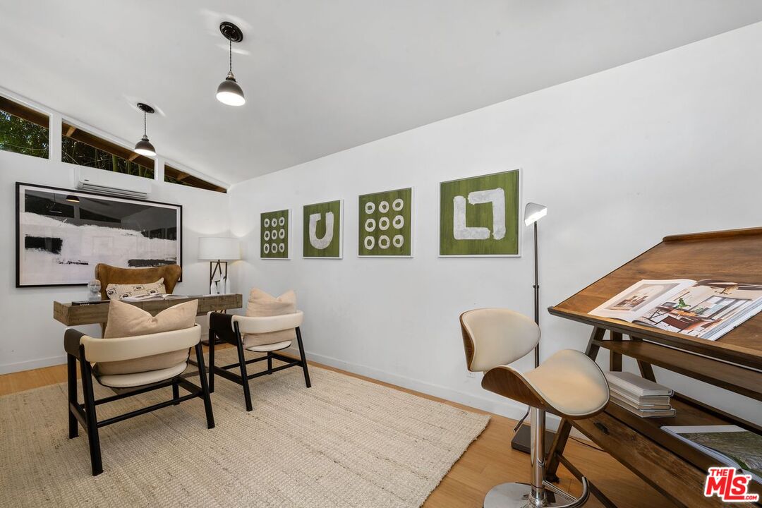 Los Angeles, California, 90064, United States, 3 Bedrooms Bedrooms, ,4 BathroomsBathrooms,Residential,For Sale,1940581
