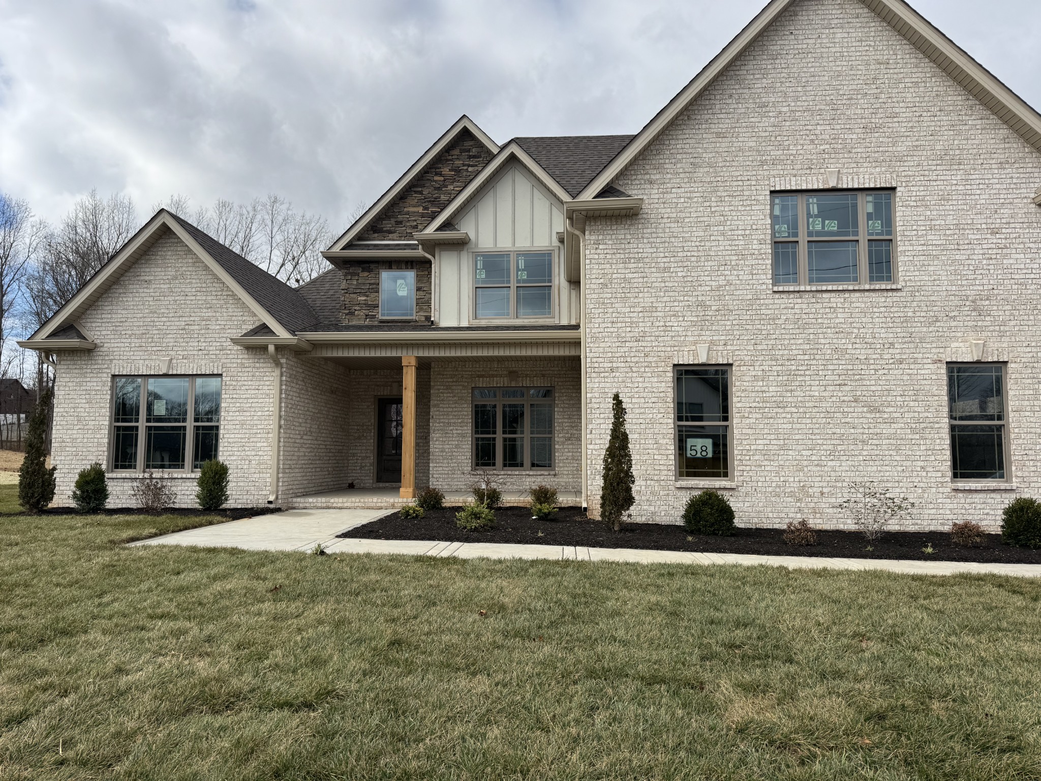 Clarksville, Tennessee, 37042, United States, 3 Bedrooms Bedrooms, ,4 BathroomsBathrooms,Residential,For Sale,2006024