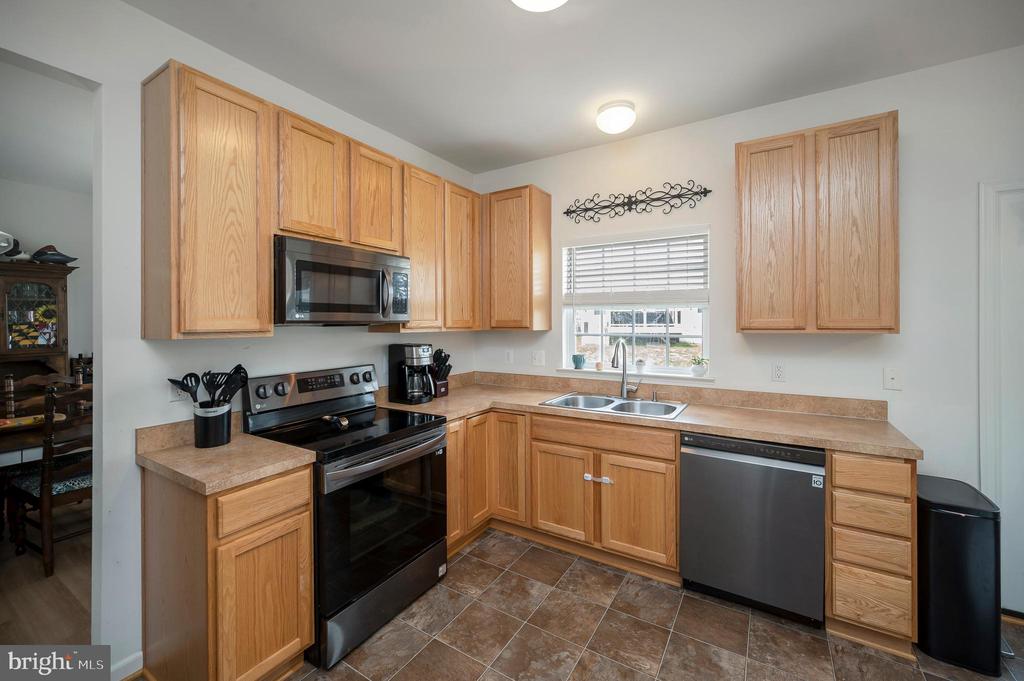 Fredericksburg, Virginia, 22407, United States, 4 Bedrooms Bedrooms, ,4 BathroomsBathrooms,Residential,For Sale,2049321