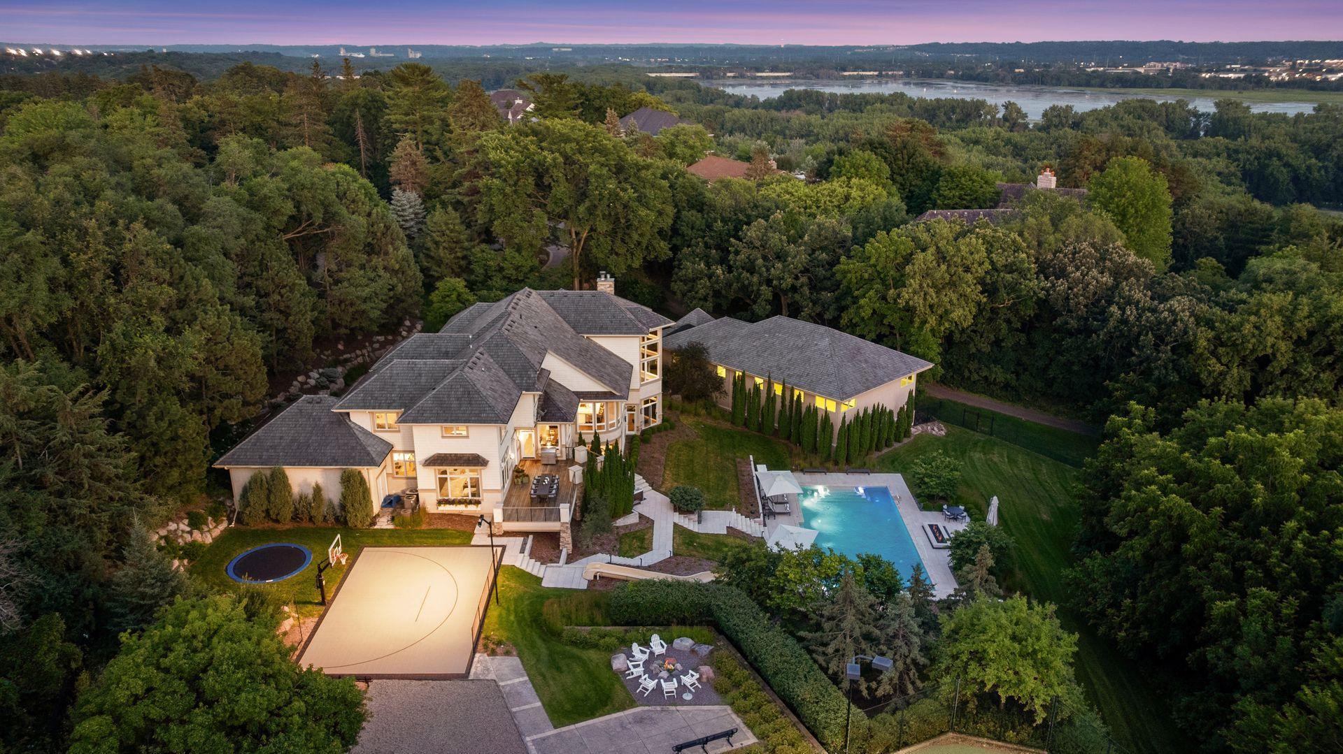 Eden Prairie, Minnesota, 55347, United States, 6 Bedrooms Bedrooms, ,2 BathroomsBathrooms,Residential,For Sale,1903450