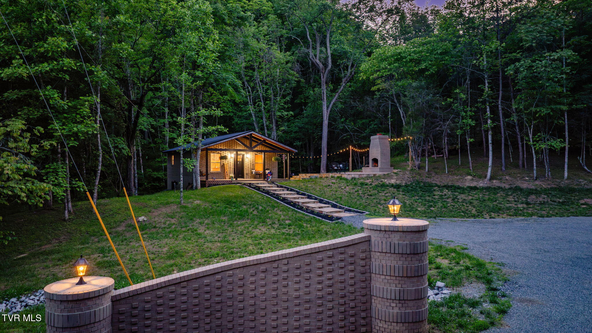 Kingsport, Tennessee, 37660, United States, 1 Bedroom Bedrooms, ,1 BathroomBathrooms,Residential,For Sale,1973991