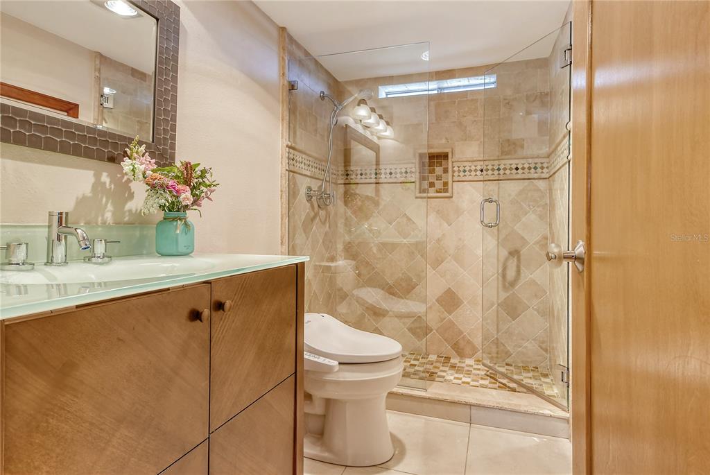 Longboat Key, Florida, 34228, United States, 2 Bedrooms Bedrooms, ,2 BathroomsBathrooms,Residential,For Sale,1857788