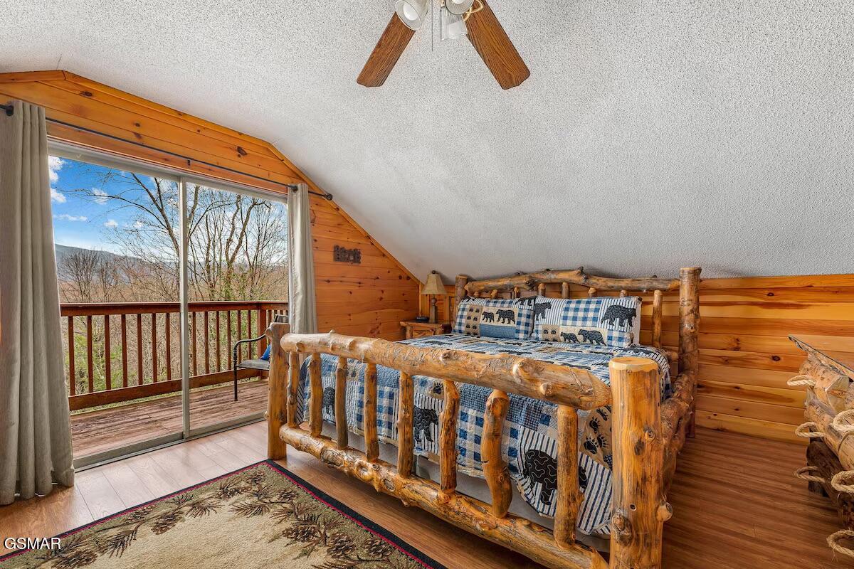 Gatlinburg, Tennessee, 37738, United States, 5 Bedrooms Bedrooms, ,4 BathroomsBathrooms,Residential,For Sale,2023747