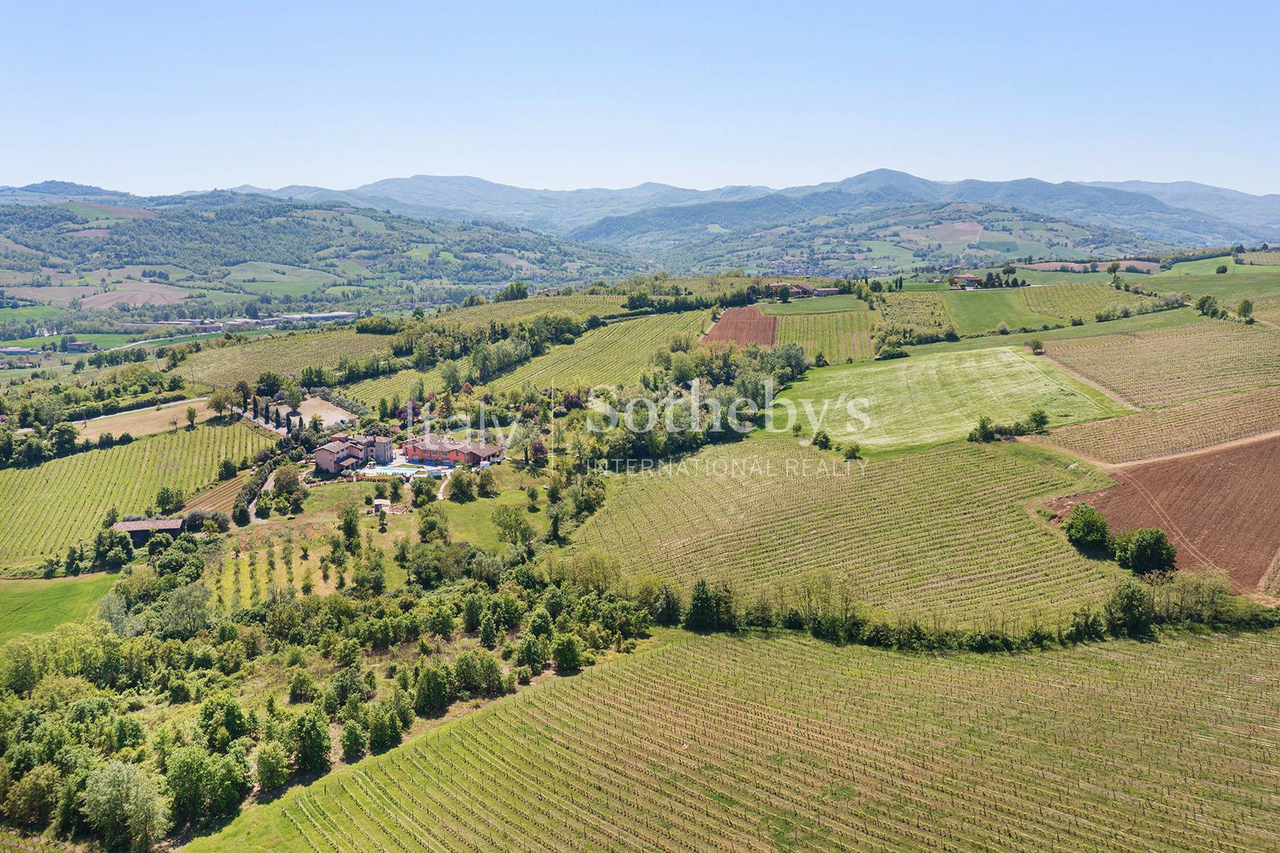  Farmhouse among the Vineyards of the Val Tidone south of Milan - 物件實景