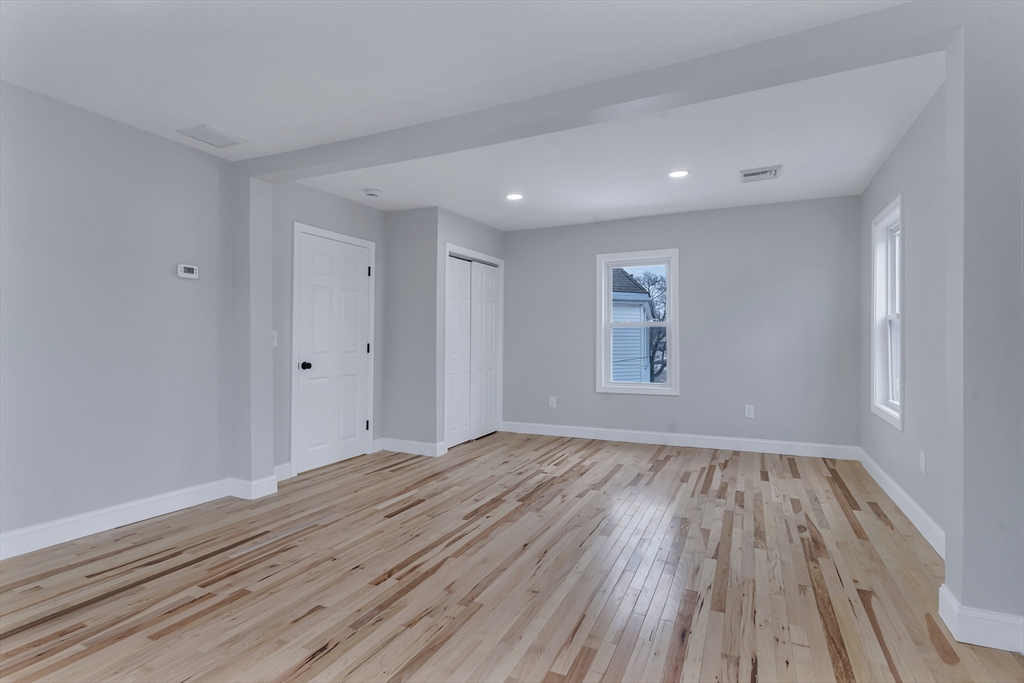 Dedham, Massachusetts, 02026, United States, 3 Bedrooms Bedrooms, ,2 BathroomsBathrooms,Residential,For Sale,2040275
