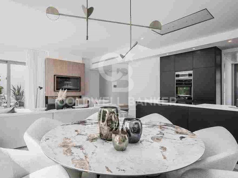 Estepona, Andalusia, ES, 5 Bedrooms Bedrooms, ,5 BathroomsBathrooms,Residential,For Sale,1796755