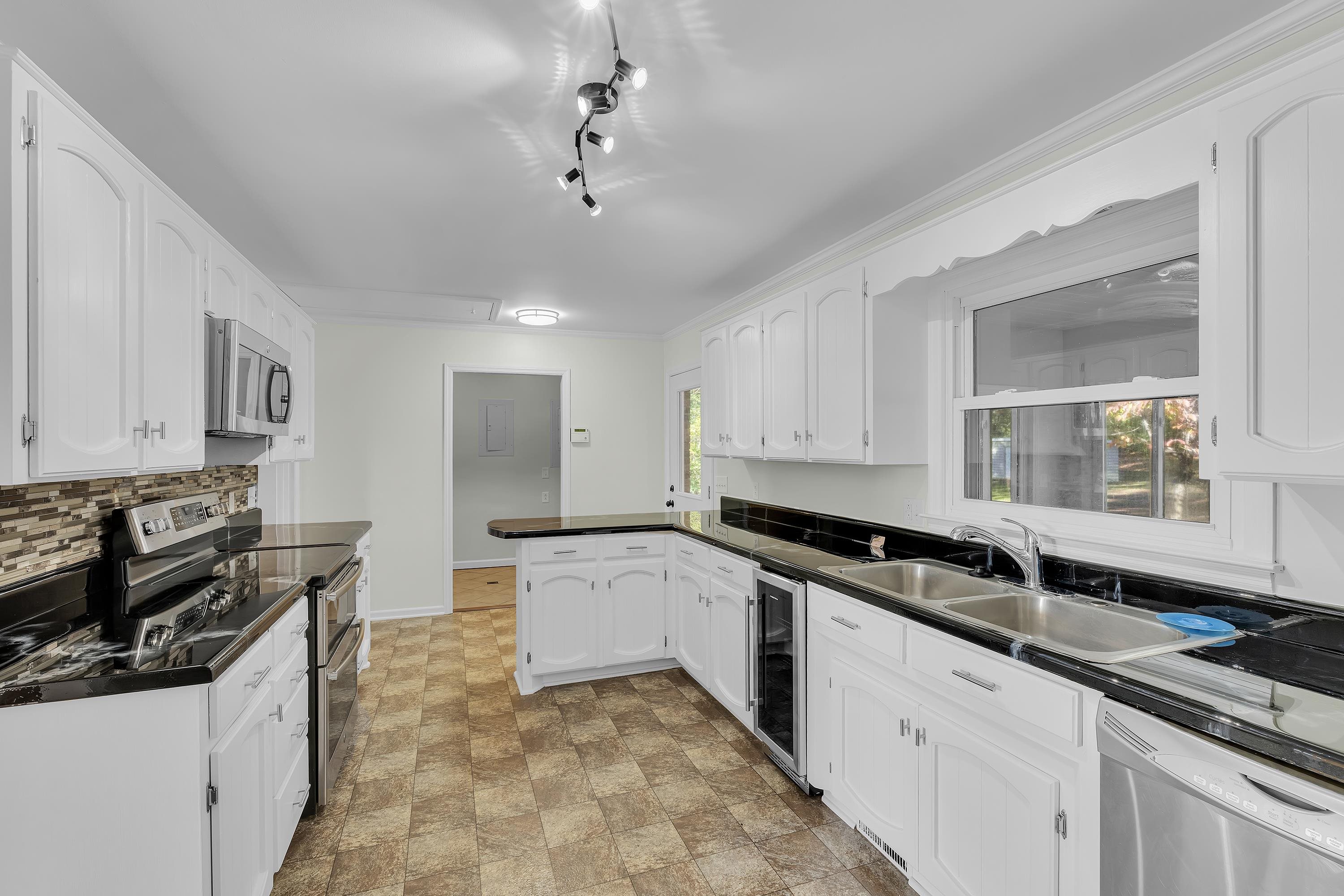 Woodruff, South Carolina, 29388, United States, 3 Bedrooms Bedrooms, ,2 BathroomsBathrooms,Residential,For Sale,1985035