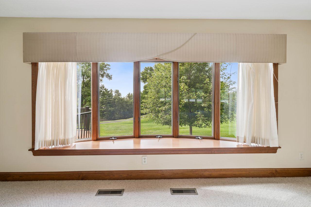 Stillwater, Minnesota, 55082, United States, 4 Bedrooms Bedrooms, ,3 BathroomsBathrooms,Residential,For Sale,1934431