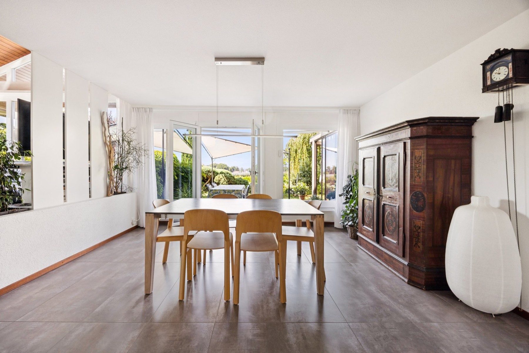  Single-family home with a large yard in a residential neighborhood just a few mi - 物件實景